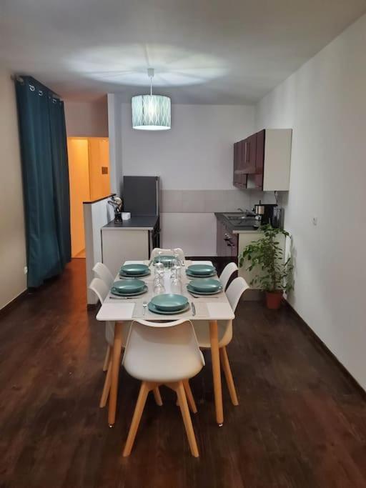 Appartement Moderne En Ville Armentières Eksteriør billede
